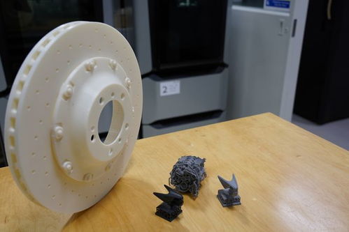 賓利重金布局3D打印 300萬英鎊投資下的“外殼打樣”與未來汽車制造新圖景